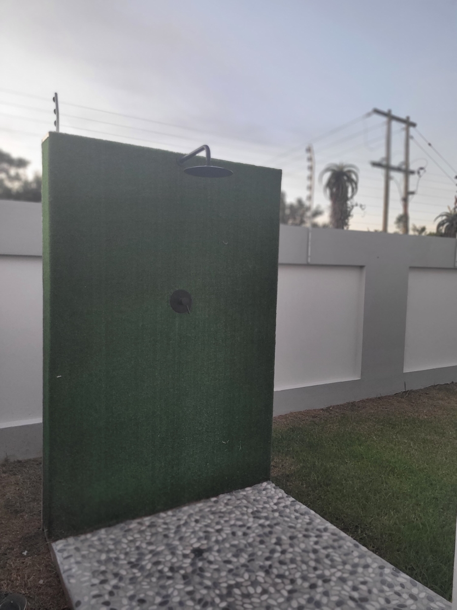 To Let 3 Bedroom Property for Rent in Aston Bay Eastern Cape